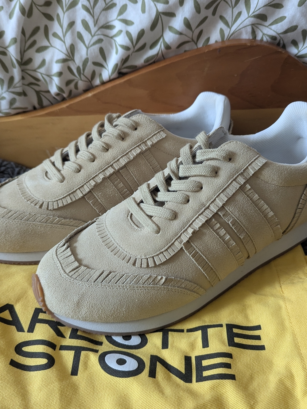 Charlotte Stone Beige/Tan Sneakers W10 Like New - Picture 2 of 7